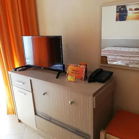 Hotel apartamentowy Studio Kris Royal Sun