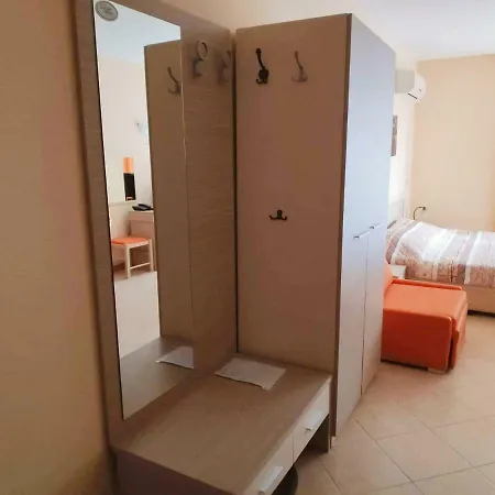 Hotel apartamentowy Studio Kris Royal Sun *